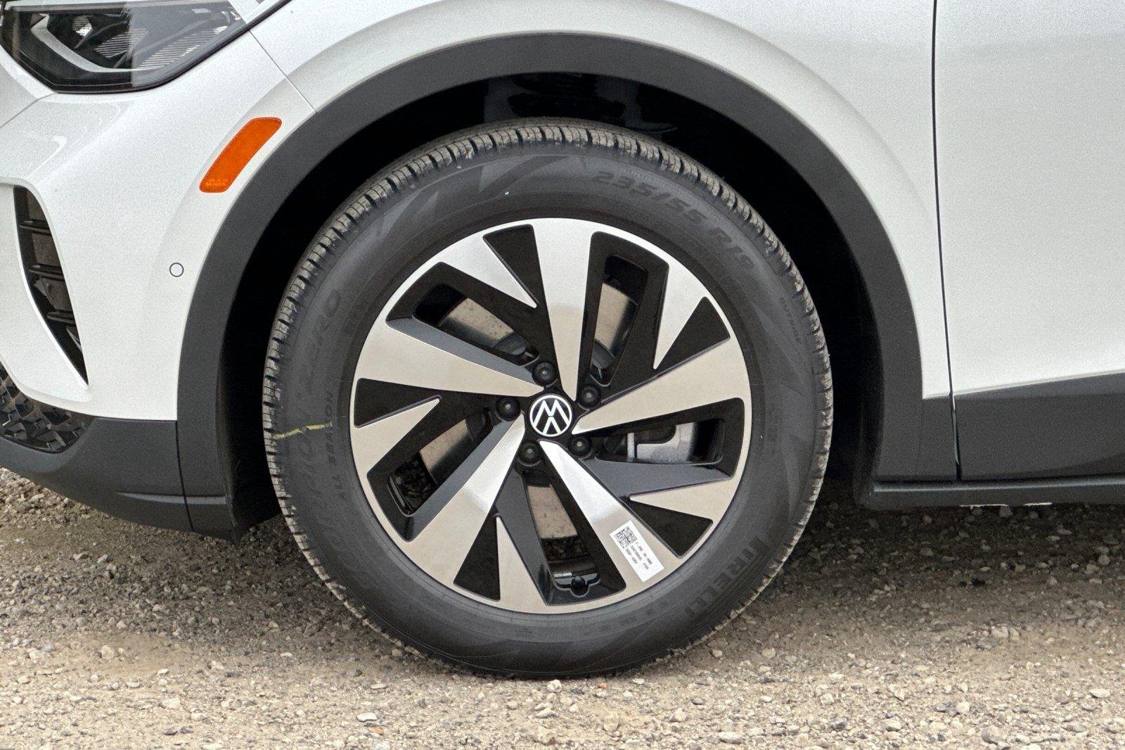 New 2026 Opal White Pearl Volkswagen Pro image 26