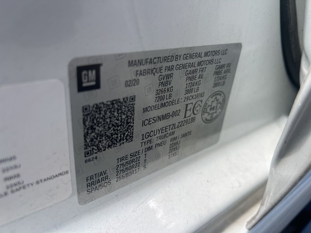 Used 2020 White Chevrolet RST image 14
