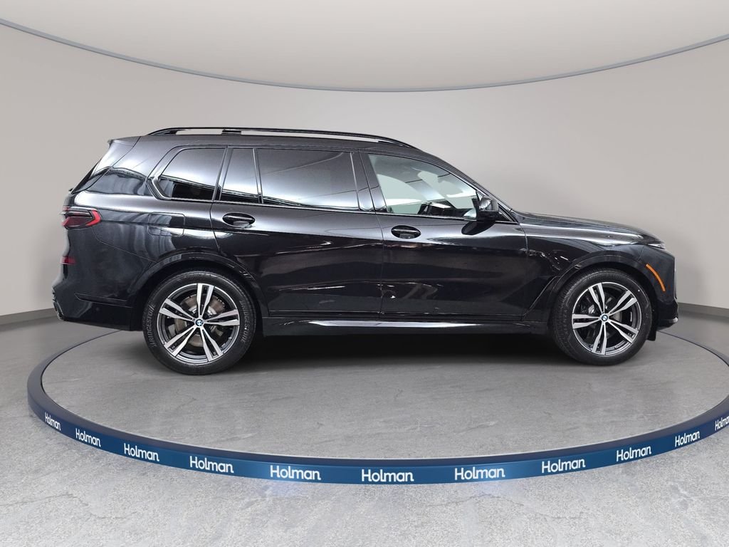 New 2027 Black Sapphire Metallic BMW xDrive40i image 4