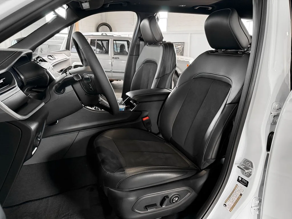 New 2026 White/off-white Jeep Laredo image 17