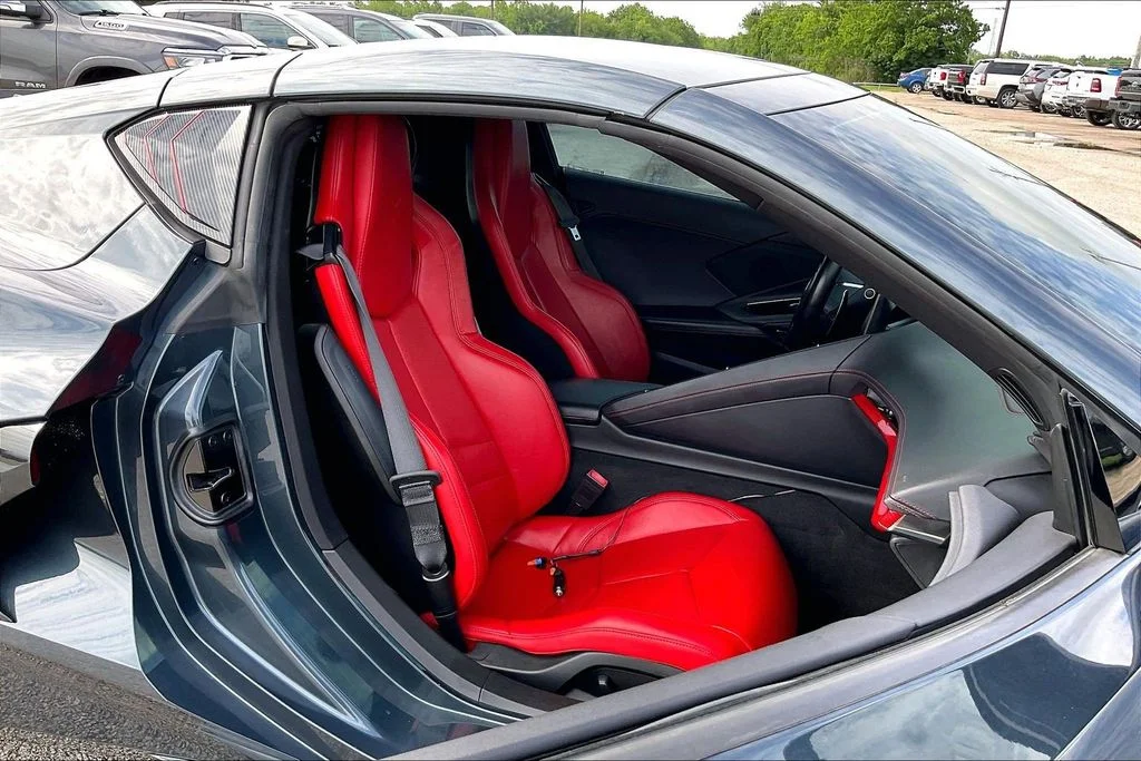 Used 2020 Gray Chevrolet Stingray image 24