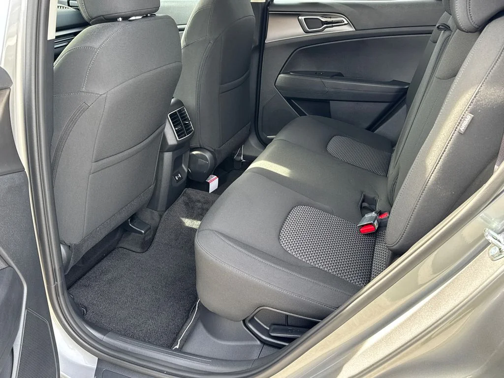 2026 Kia Sportage LX Hybrid - Photo 20