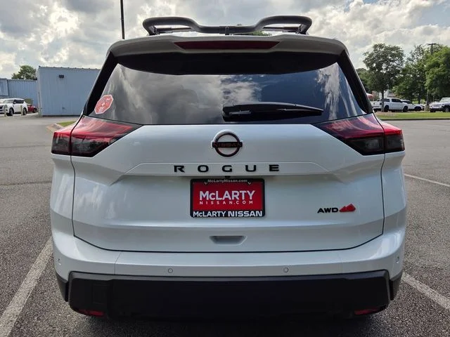 New 2026 Everest White Pearl TriCoat Nissan Rock Creek® image 4