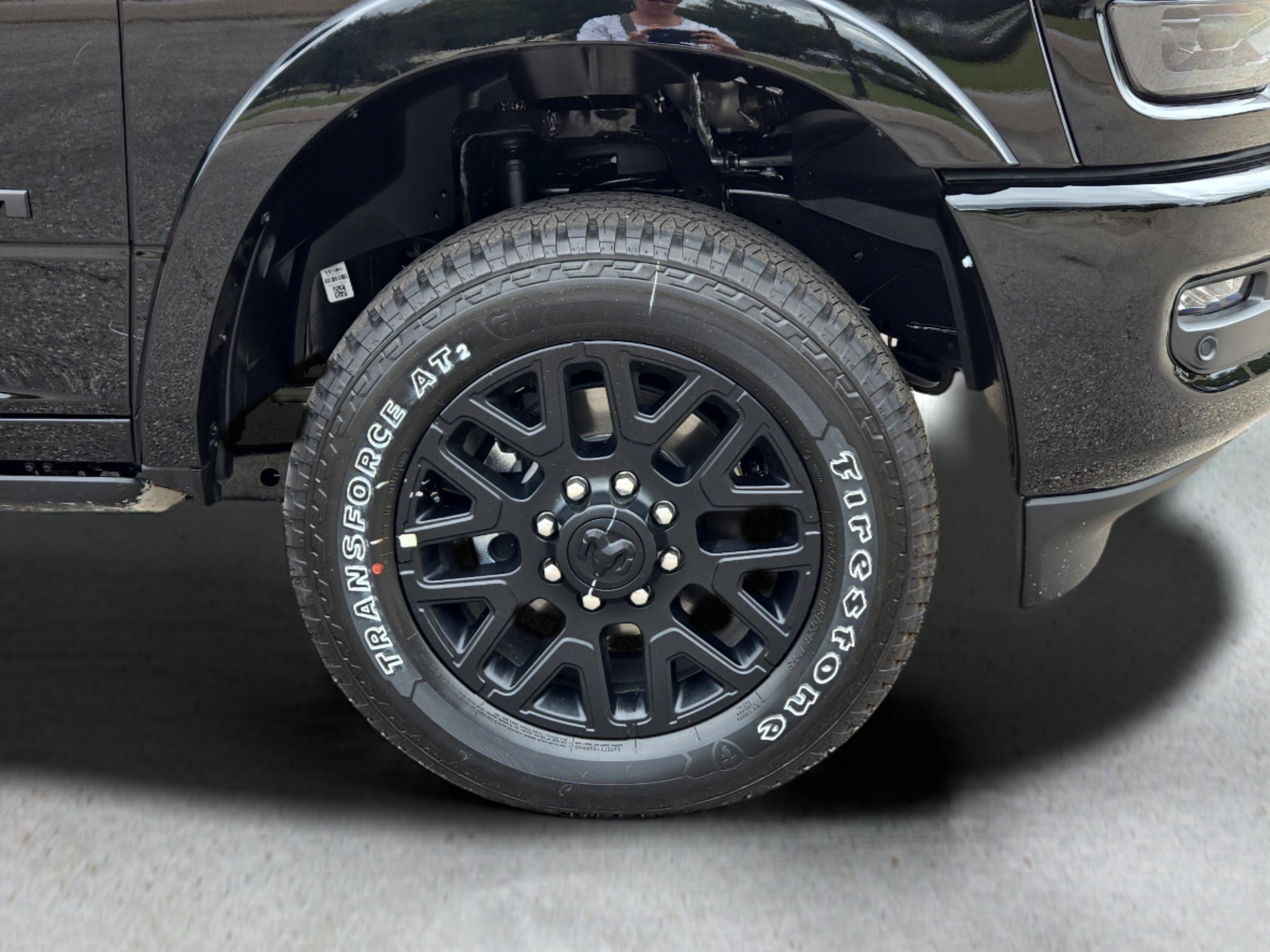 New 2026 Diamond Black Crystal Pearlcoat Ram Limited image 4