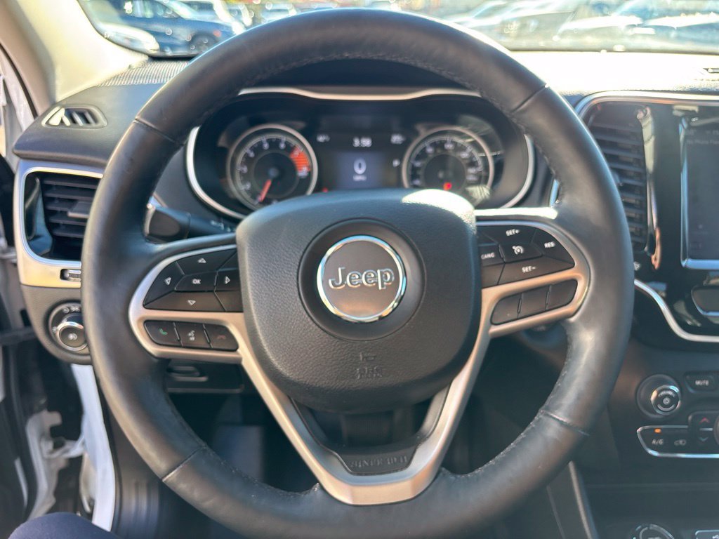 Used 2019 White Jeep Limited image 13