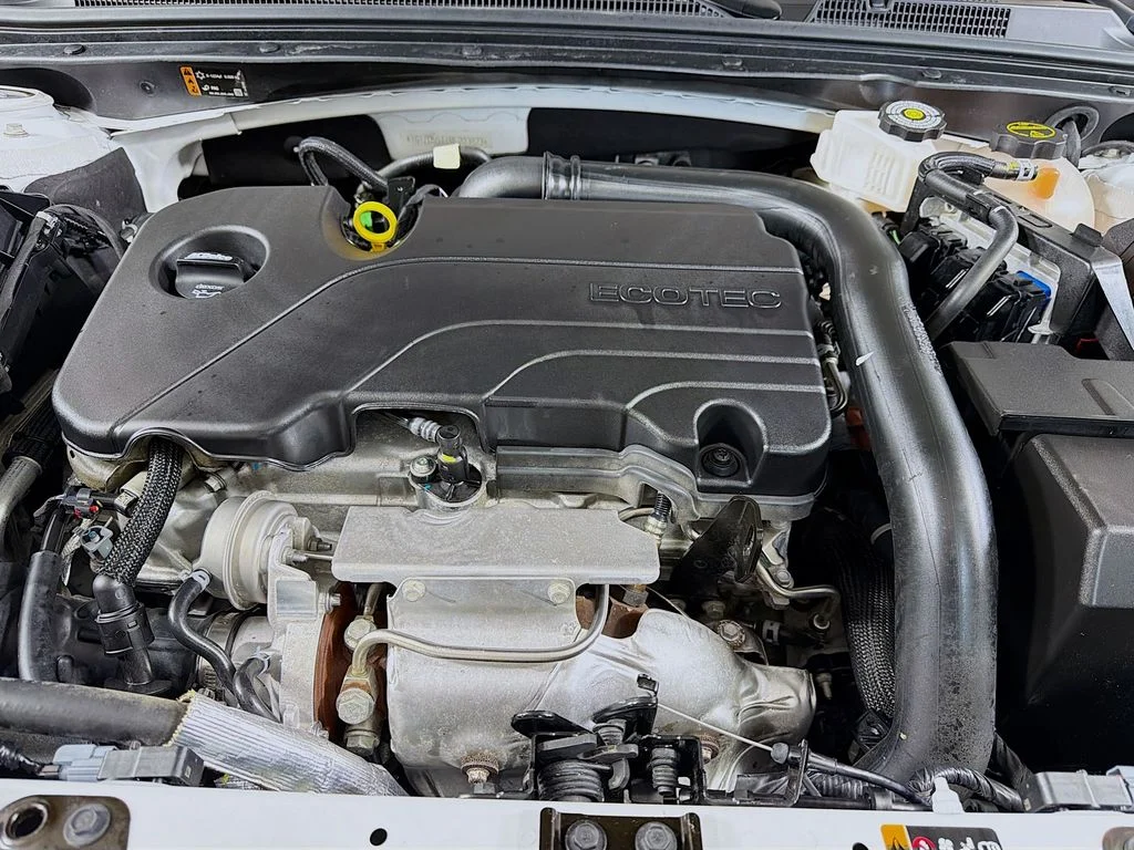 Used 2024 White Chevrolet LT image 26