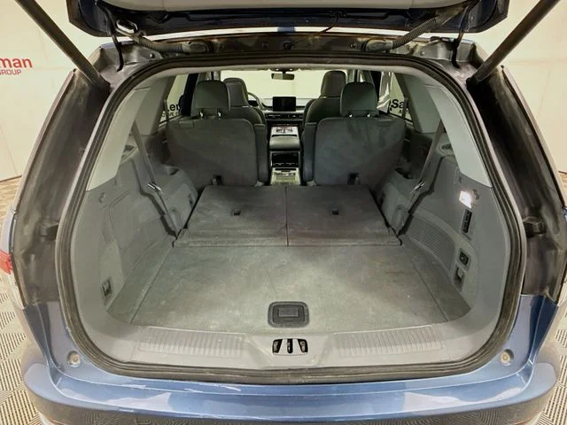 Used 2020 Blue Lincoln Reserve image 28