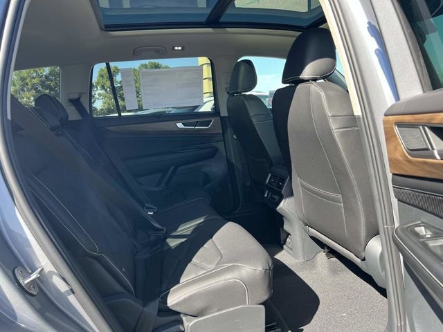 2026 Volkswagen Atlas SE w/Tech - Photo 32