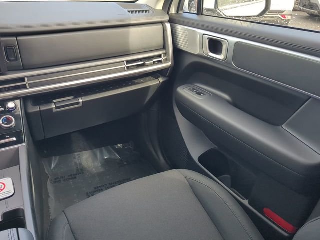 New 2026 Black Hyundai SE FWD image 38