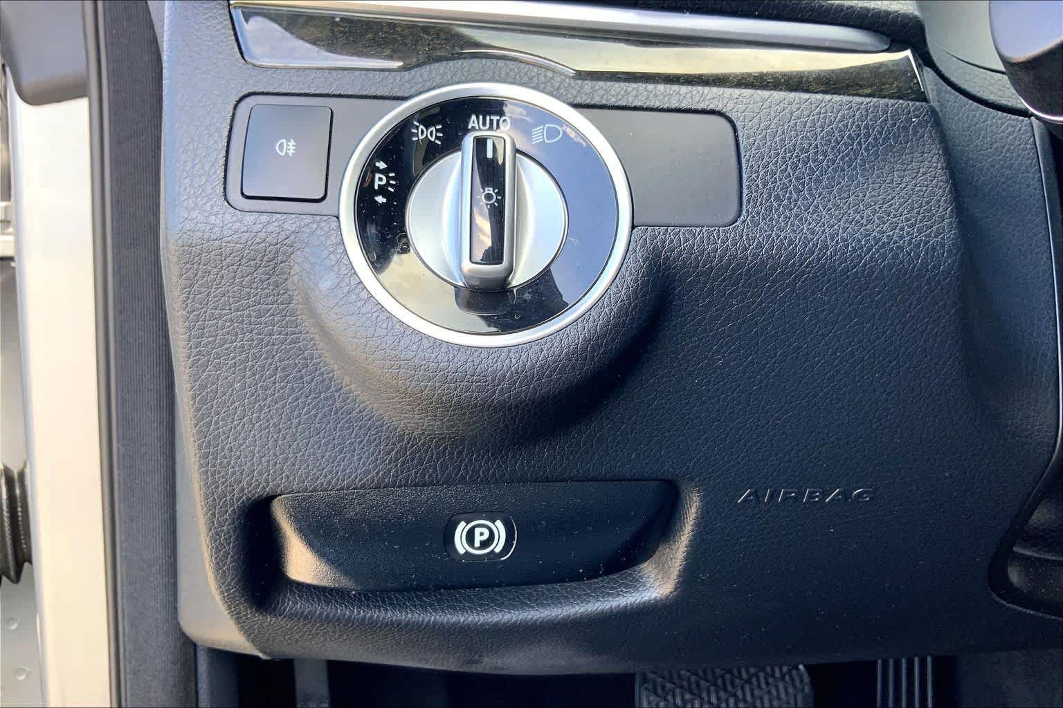 Used 2014 Palladium Silver Metallic Mercedes-Benz E 350 image 33