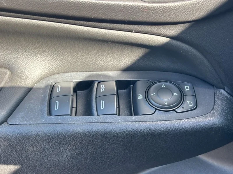 Used 2018 Pepperdust Metallic Chevrolet LT image 16