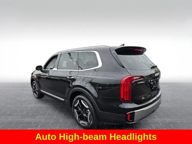Used 2025 Black Kia S image 6