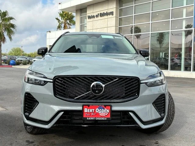 New 2026 Vapour Grey Volvo Plus image 2