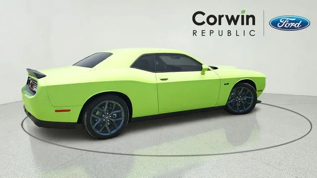 Used 2023 Sublime Clearcoat Metallic Dodge R/T image 6
