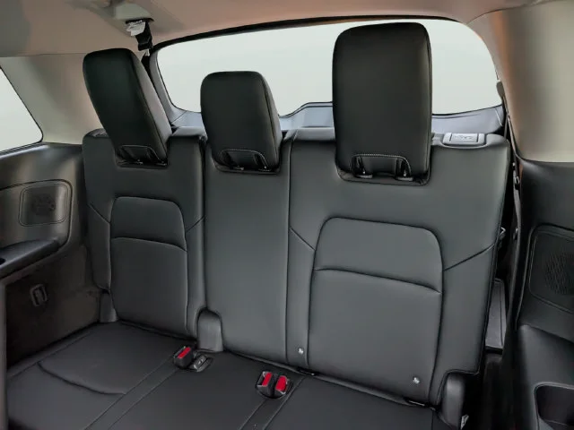 New 2026 Everest White Pearl TriCoat Nissan SL image 14