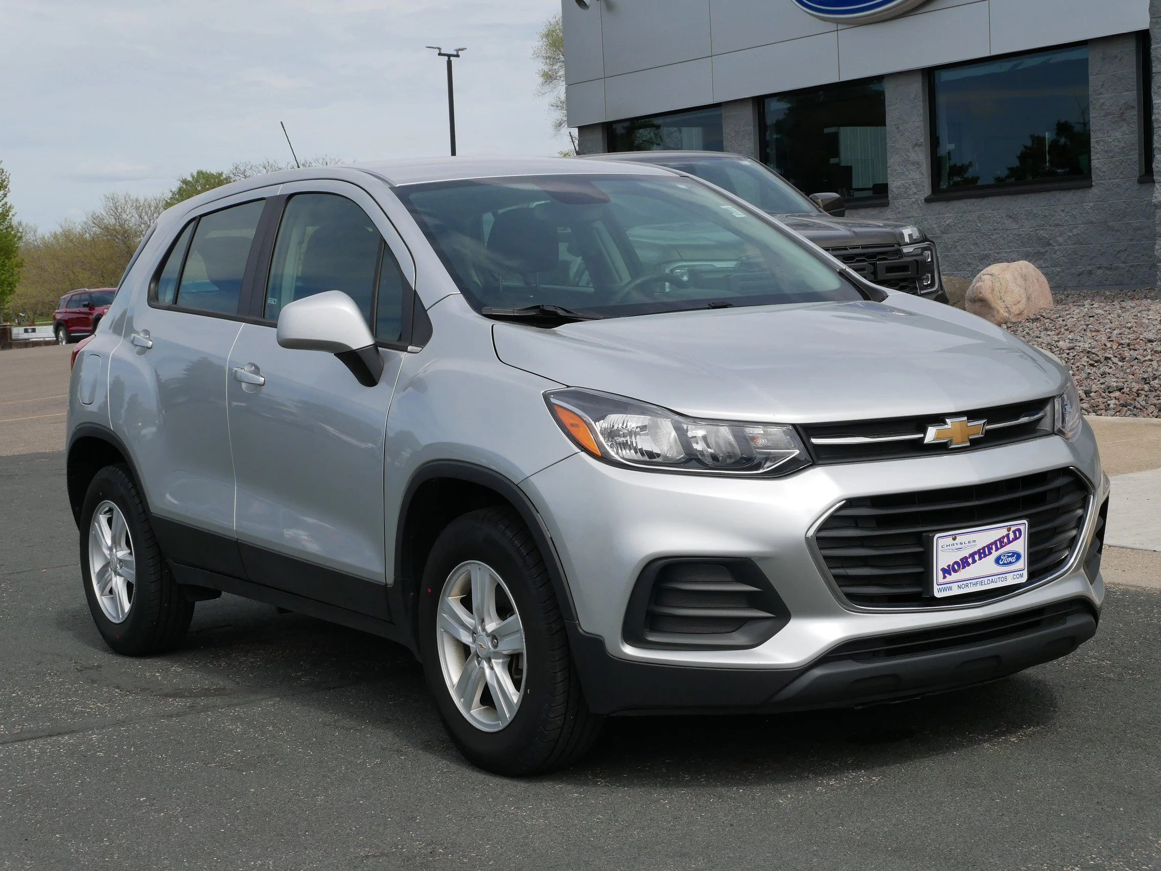 Used 2018 Chevrolet Trax LS with VIN KL7CJNSBXJB581077 for sale in Northfield, Minnesota