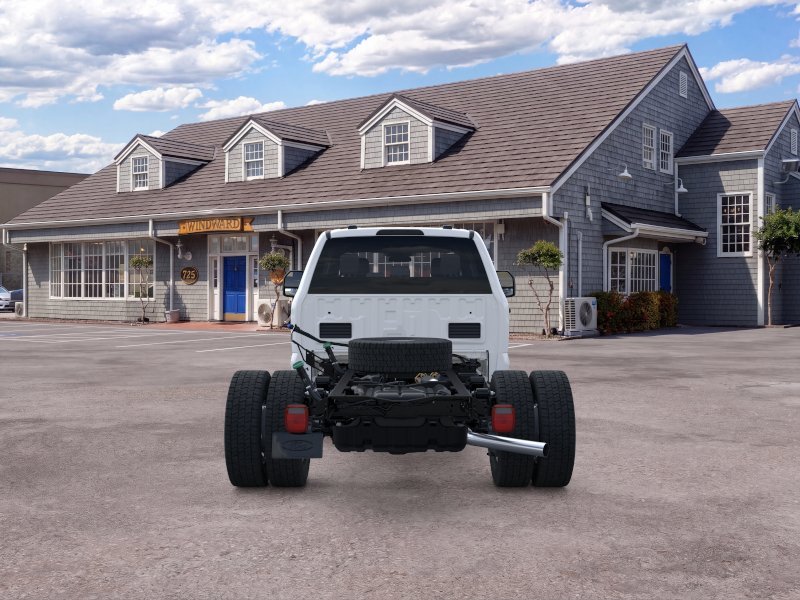 New 2025 Oxford White Ford F-450® XL image 5