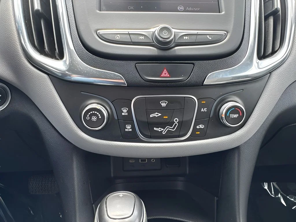 Used 2020 White Chevrolet LT image 13