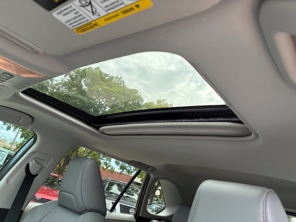 Used 2021 Gray Toyota XLE Premium image 7