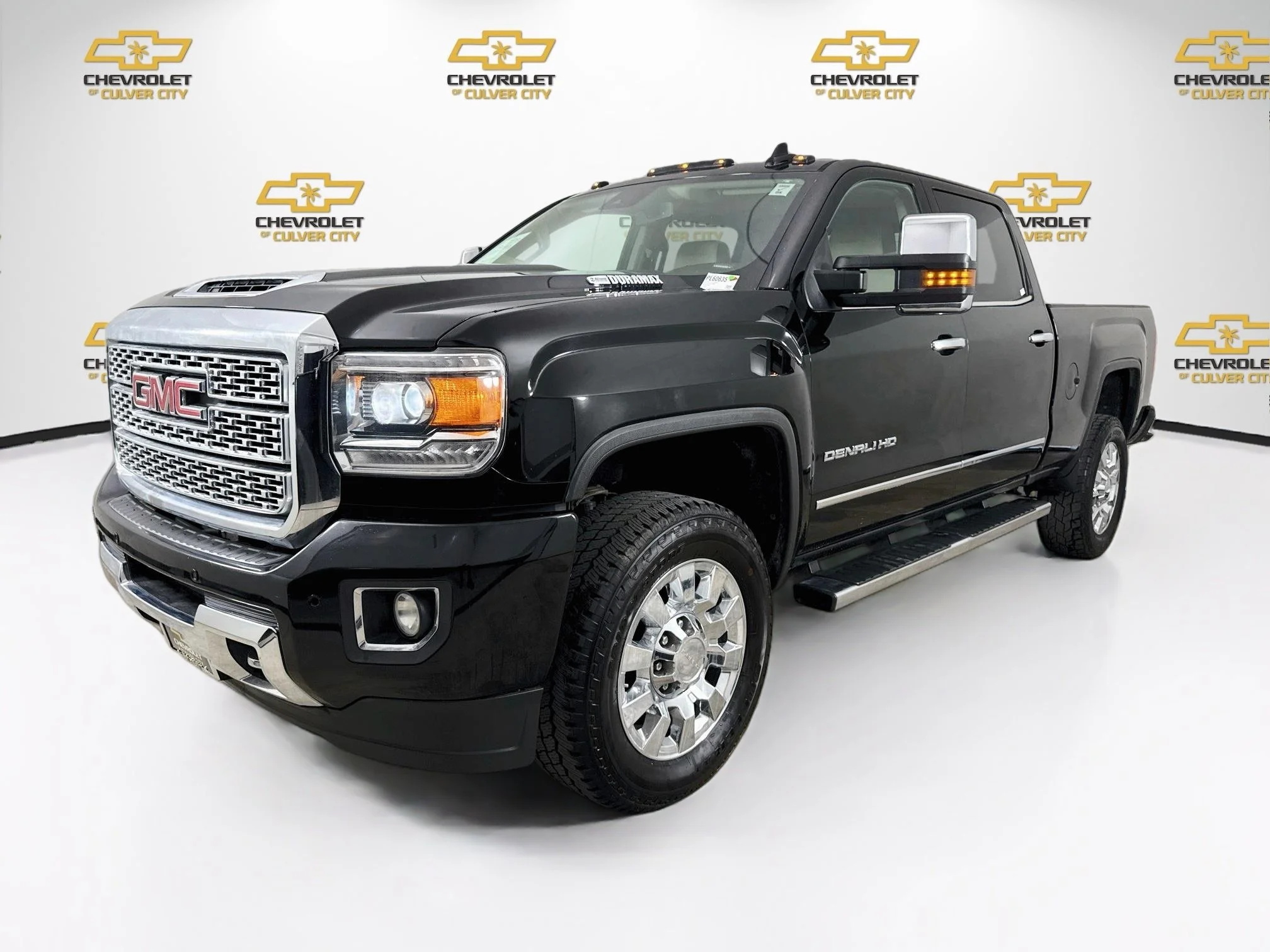 Used 2018 ONYX BLACK GMC Denali image 3
