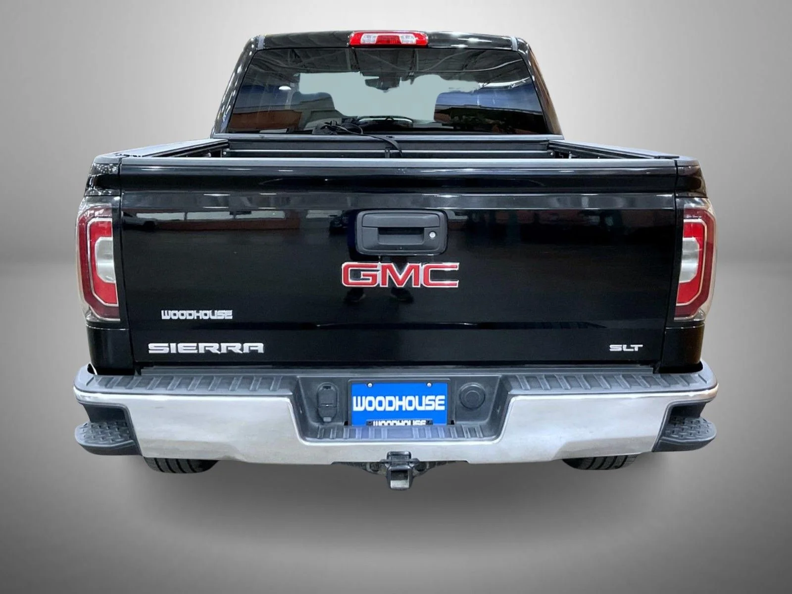 Used 2018 Black GMC SLT image 6