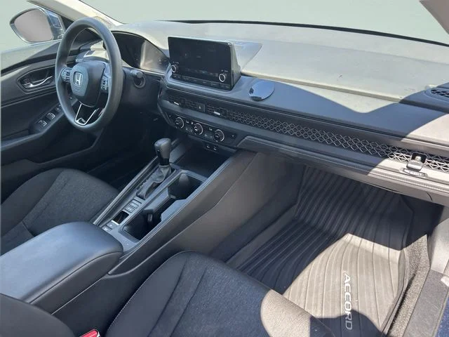 Used 2023  Honda EX image 16