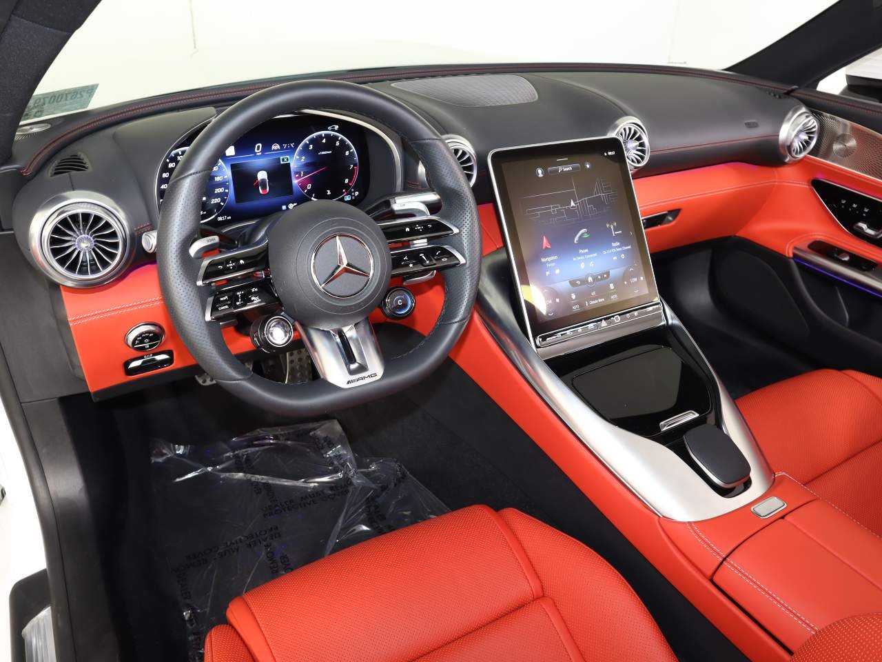 Used 2022 MANUFAKTUR Moonlight White Metallic Mercedes-Benz AMG® SL 63 image 14