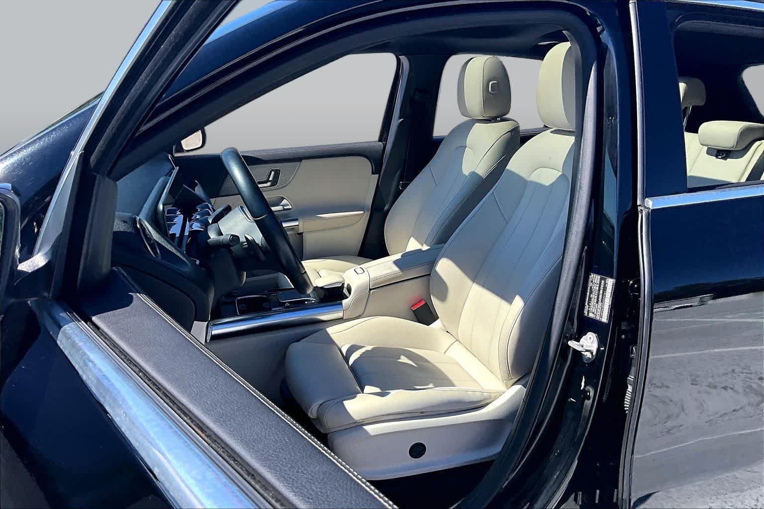 Used 2021 Night Black Mercedes-Benz GLA 250 image 8
