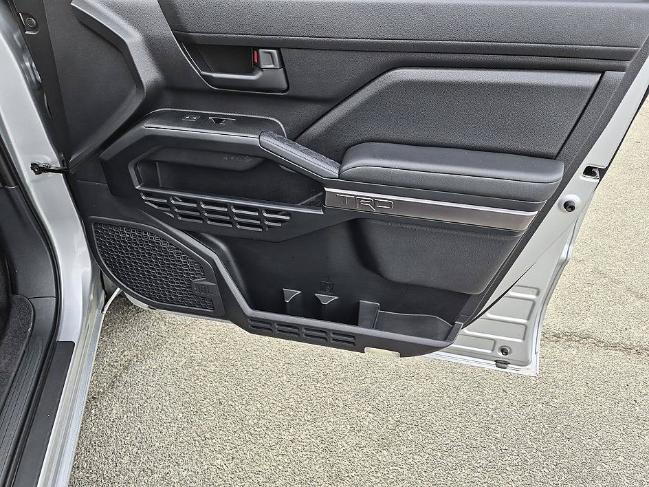 Used 2025 Cutting Edge Toyota SR5 image 35
