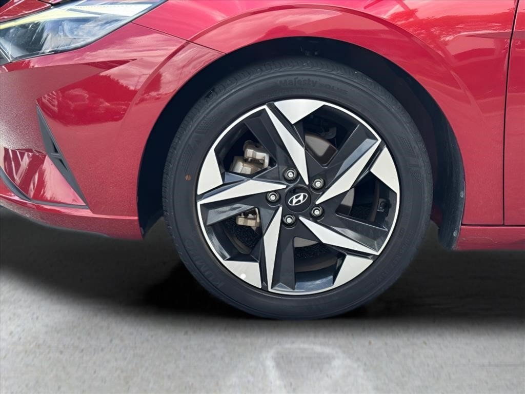 Used 2023 Ultimate Red Hyundai SEL image 9