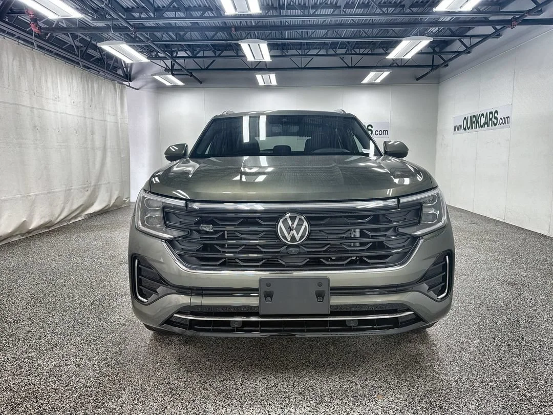 2026 Volkswagen Atlas Cross Sport SEL Premium R-LINE