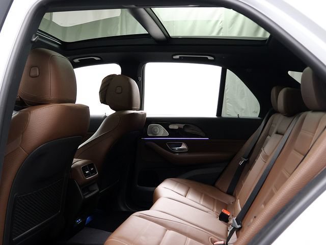 New 2026 MANUFAKTUR Moonlight White Metallic Mercedes-Benz GLE 350 image 42