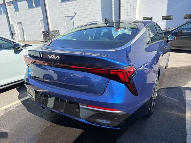 New 2026 Yacht Blue Kia EX image 3