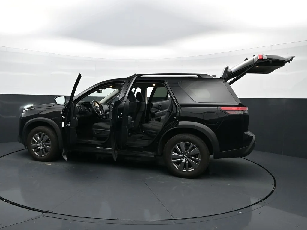 2025 Nissan Pathfinder SV - Photo 43