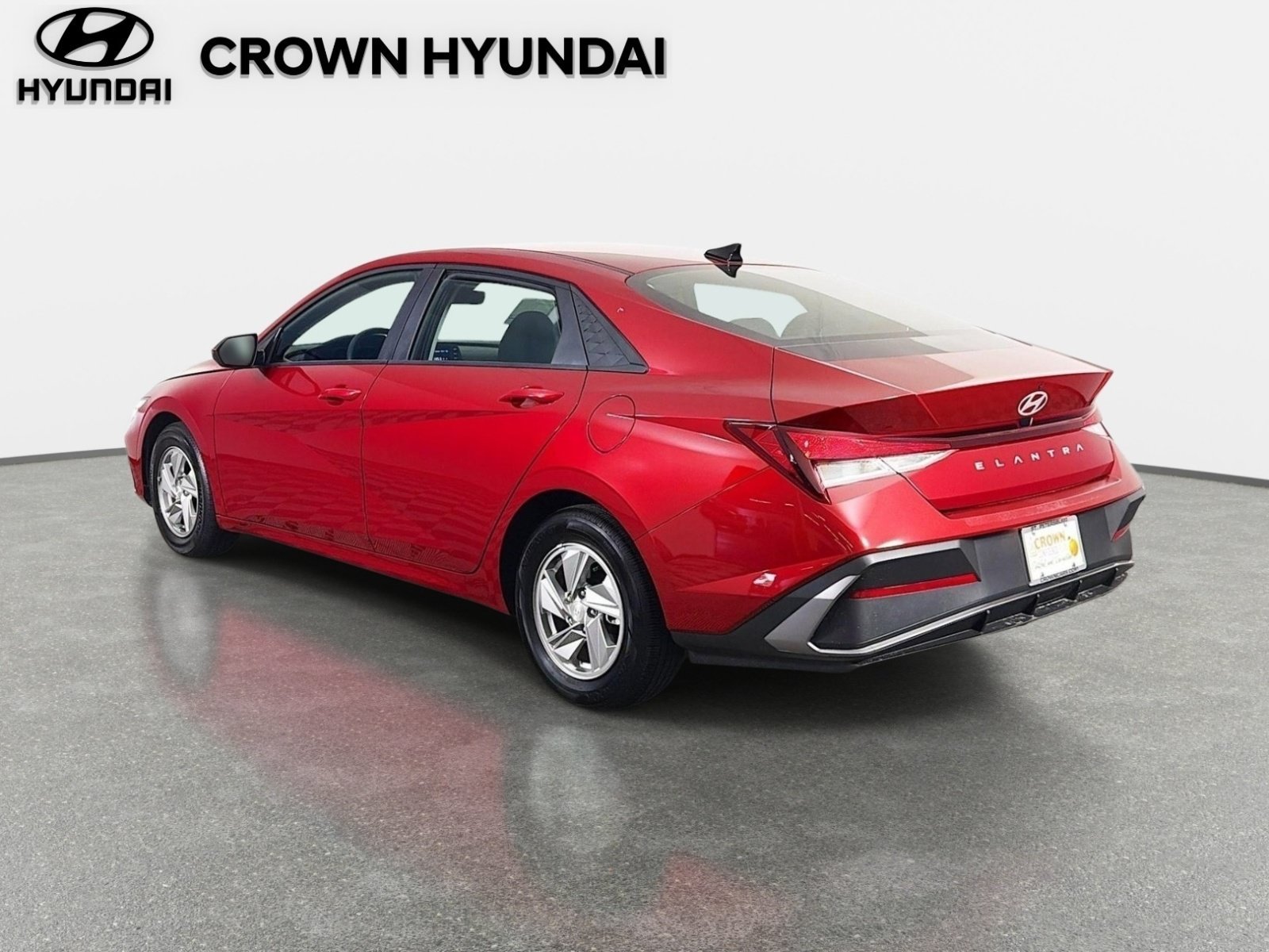 Used 2026 Ultimate Red Hyundai SE image 7