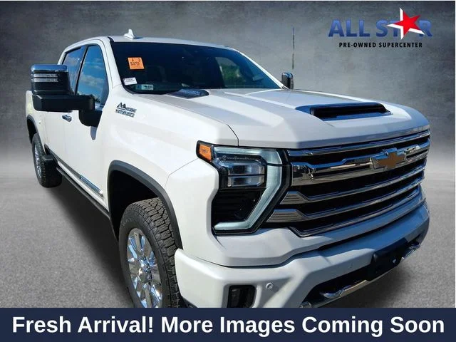 2024 Chevrolet Silverado HD High Country 4WD Crew Cab Standard Box's photo