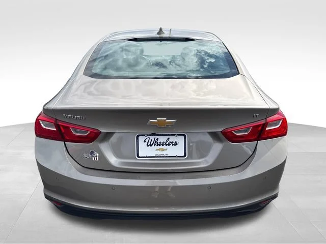 Used 2025 Mineral Gray Metallic Chevrolet 1LT image 4