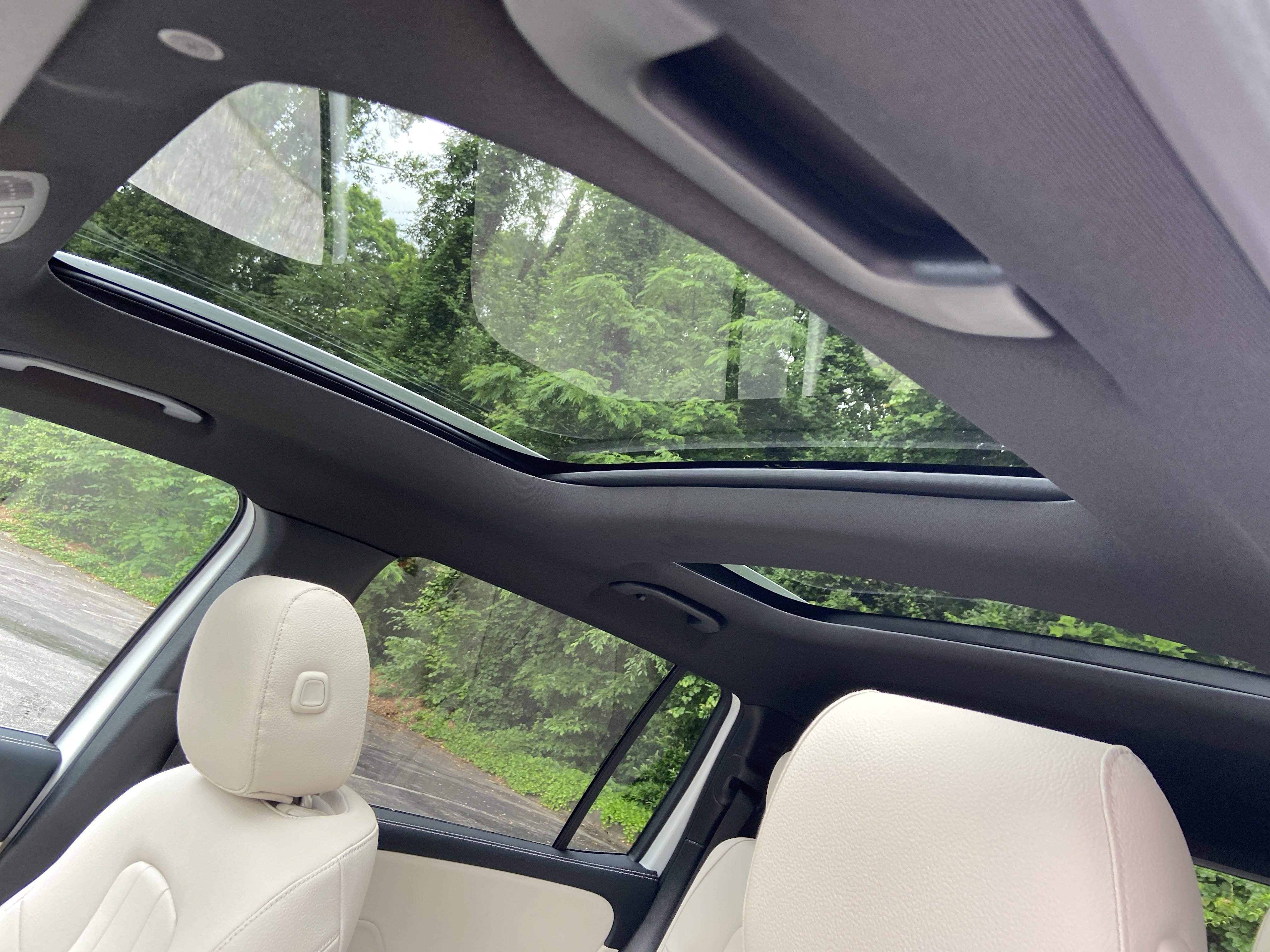 New 2026 Polar White Mercedes-Benz GLB 250 SUV image 20