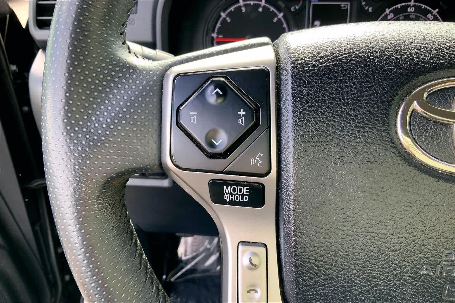 Used 2022 Midnight Black Metallic Toyota SR5 image 22
