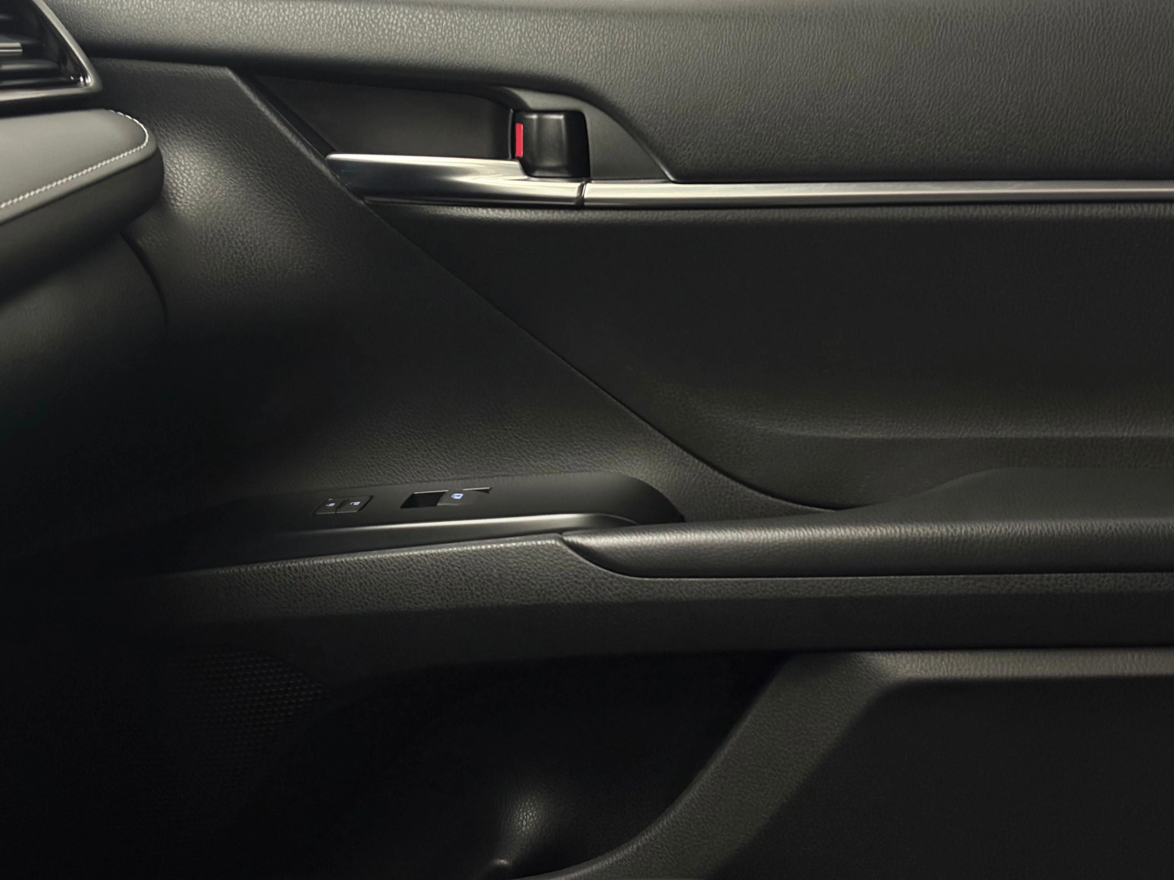 Used 2019 Celestial Silver Metallic Toyota SE image 38