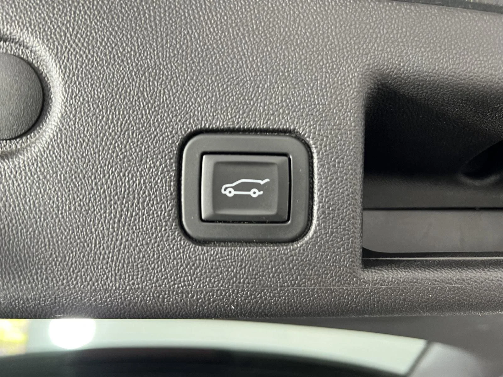 Used 2024 Sterling Gray Metallic Chevrolet LT image 20