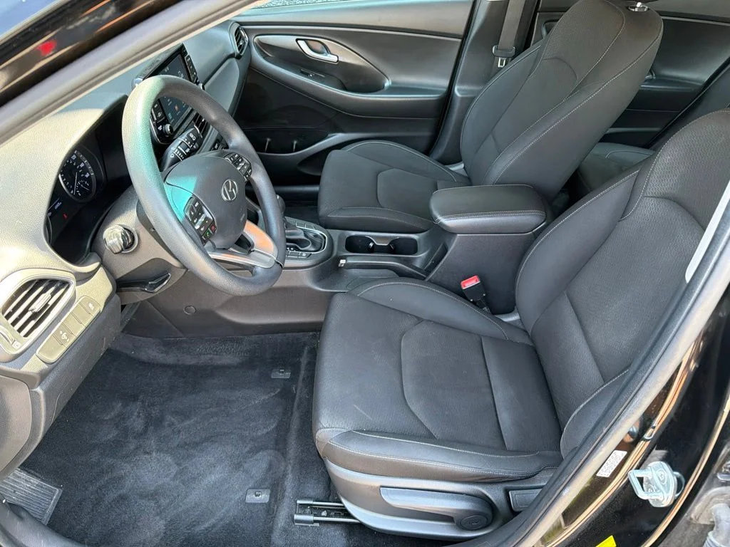 Used 2019 Black Hyundai Base image 16