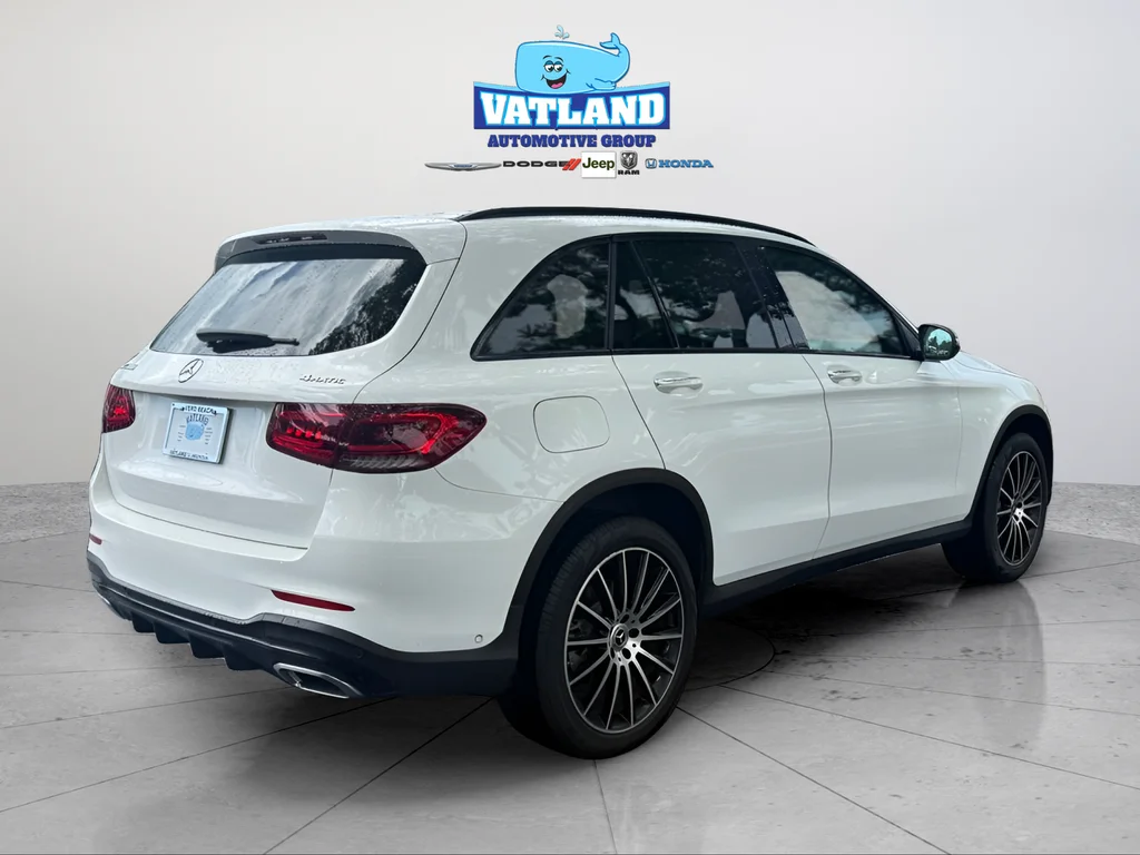 Used 2022  Mercedes-Benz GLC 300 image 5