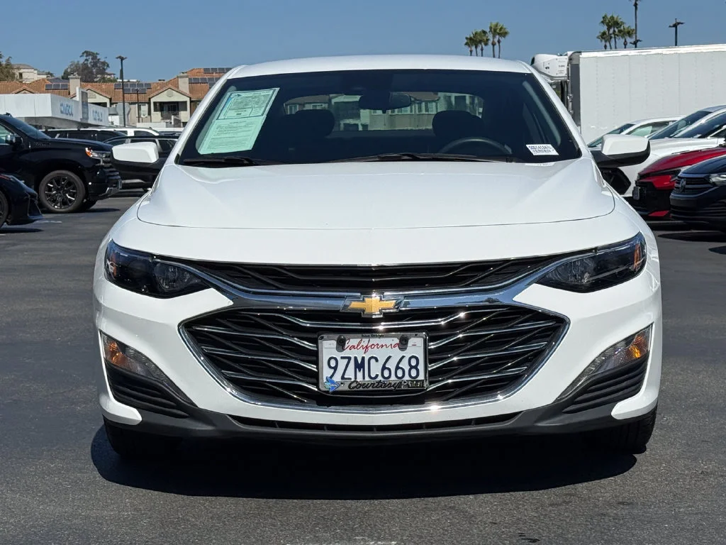 Used 2024 Summit White Chevrolet 1LT image 4