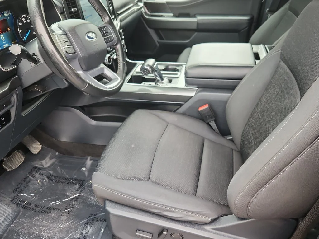 Used 2023 Black Ford XLT image 7