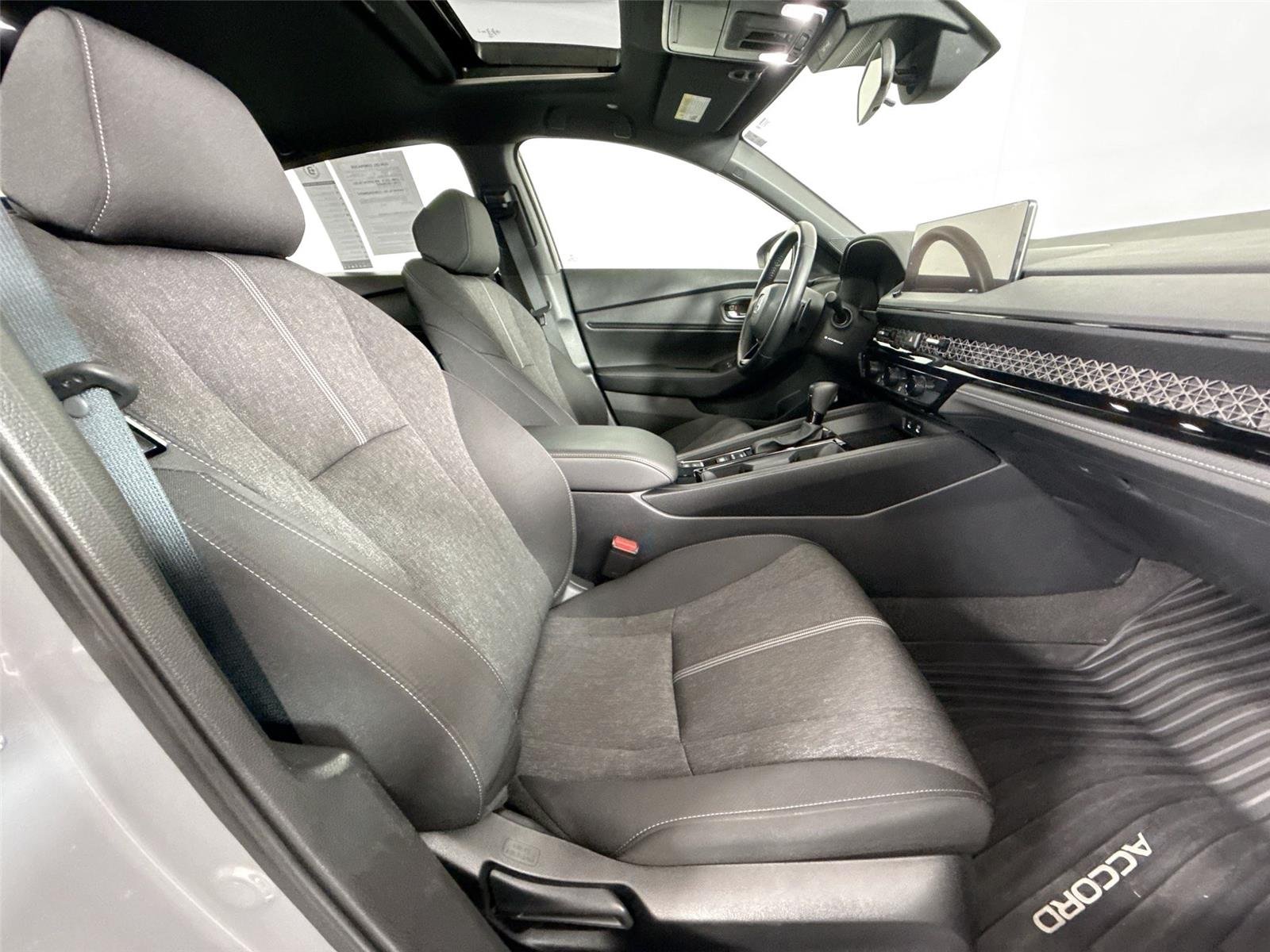 Used 2025 Urban Gray Pearl Honda Sport image 37