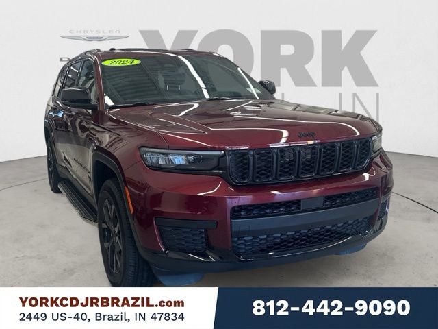Used 2024 Red Jeep Altitude image 7