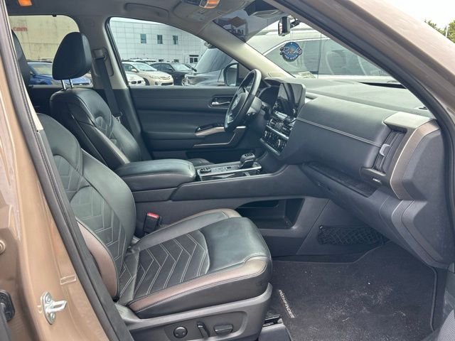 Used 2023 Beige Nissan Platinum image 9