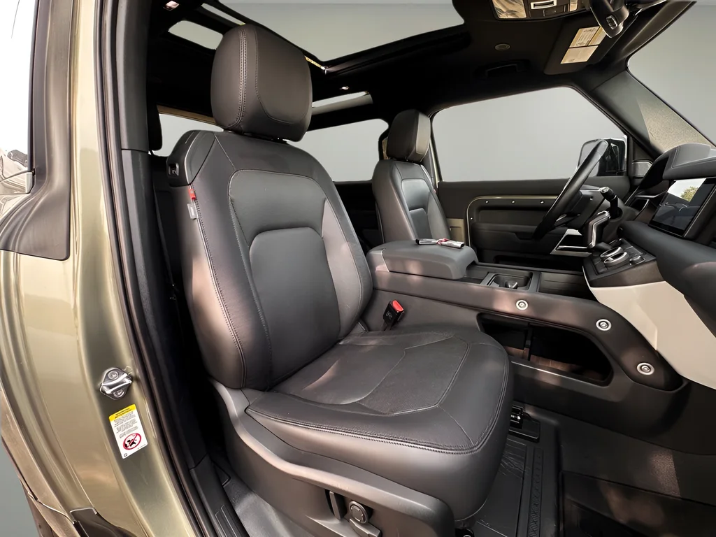 2023 Land Rover Defender X-Dynamic SE - Photo 23