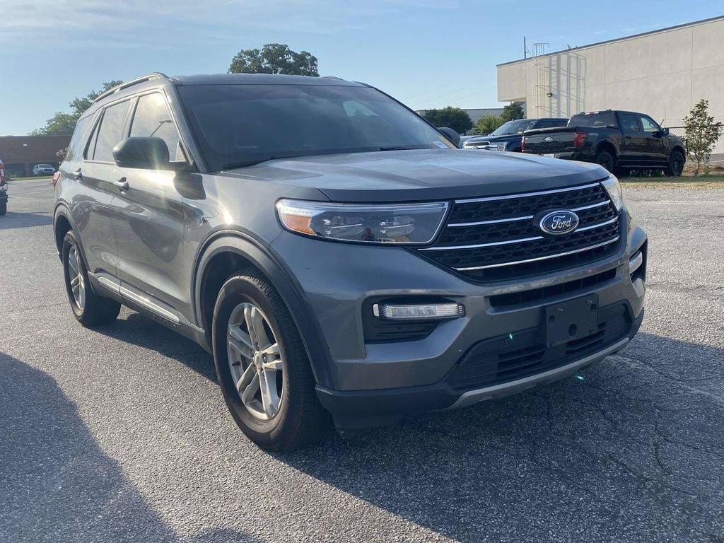 Certified Used 2023 Gray Metallic Ford XLT image 1